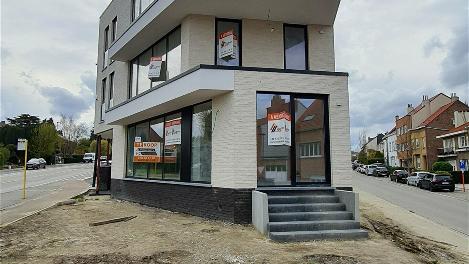 Appartementsgebouw te koop in SINT-STEVENS-WOLUWE