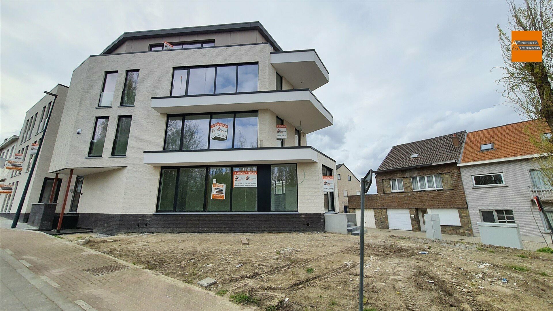 Immeuble à appartements à vendre à SINT-STEVENS-WOLUWE