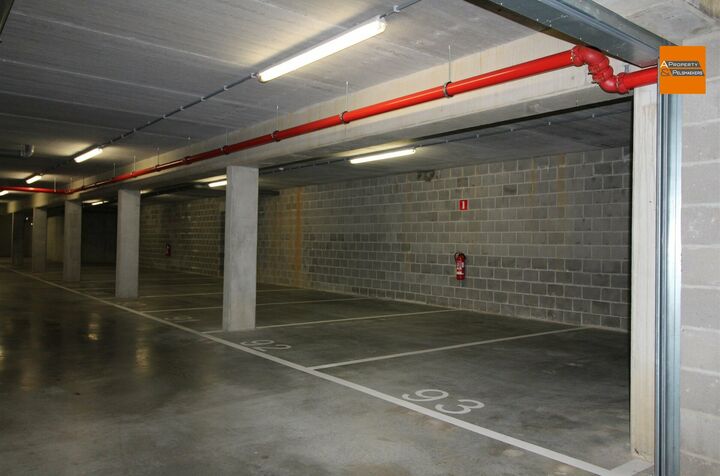 Parking - Binnenstaanplaats for rent in KORTENBERG